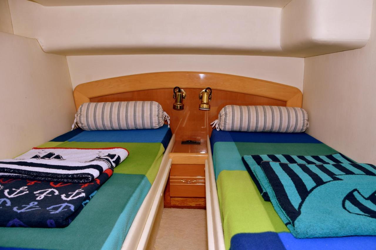 Luxury Yacht Kamikara Hotel Сан Мигел де Абона Екстериор снимка