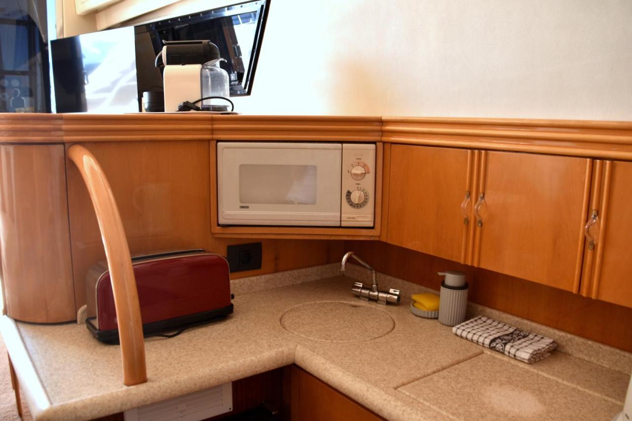 Luxury Yacht Kamikara Hotel Сан Мигел де Абона Екстериор снимка